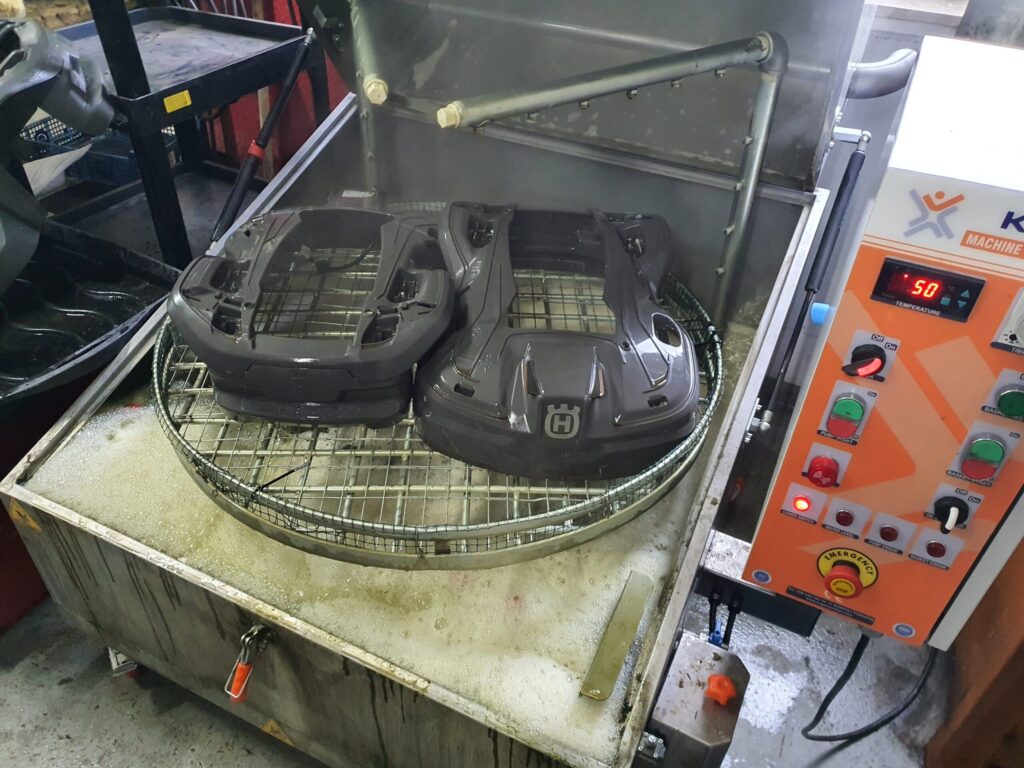 Reinigung in der Teilewaschmaschine